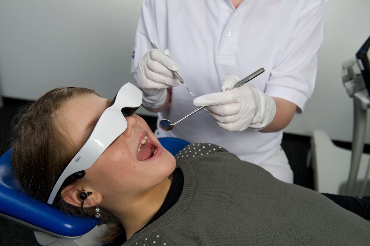 “Gafas antipánico” para los niños que visitan al dentista