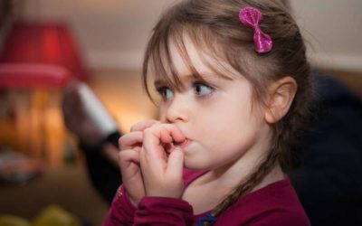 ¿Sabes lo que es la onicofagia infantil? Problemas y soluciones